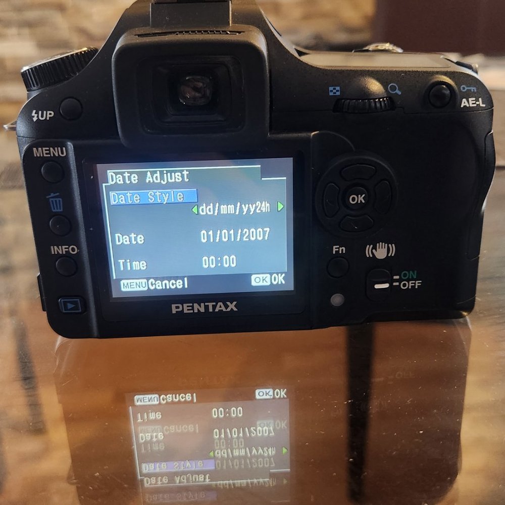 Pentax DSLR Camera - Picture 6 of 7